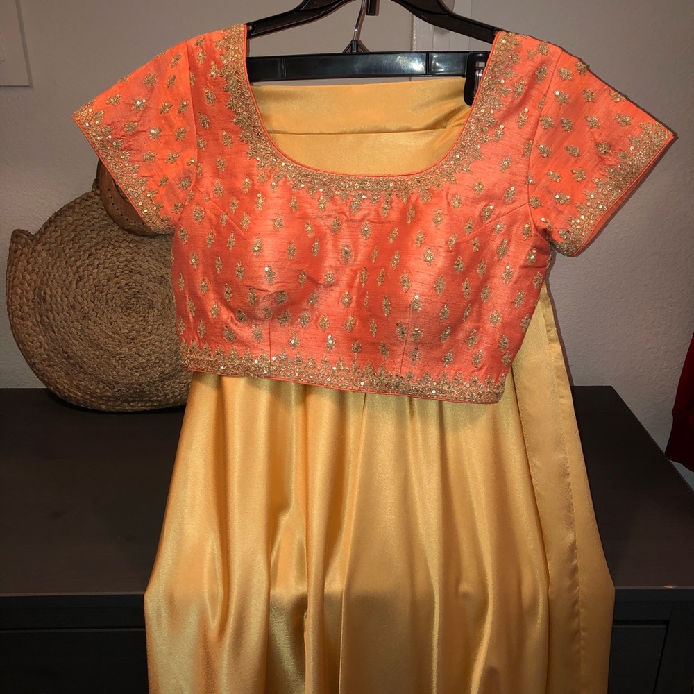 Sari - Picture 4 of 7